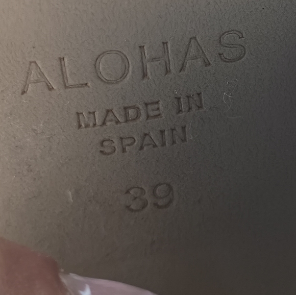 Boots - Picture 3 of 3